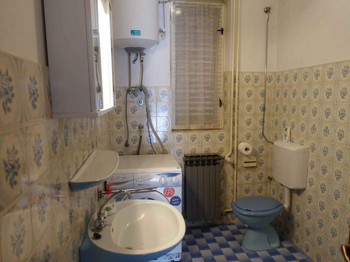 Apartment In Omisalj - Insel Krk 39736 Zewnętrze zdjęcie