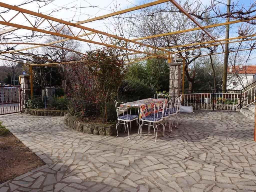 Apartment In Omisalj - Insel Krk 39736 Zewnętrze zdjęcie